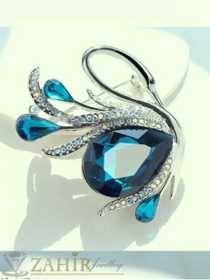 Луксозна брошка 5 см изящен лебед с голям синьо-зелен кристал и малки променящи се кристали, сребриста основа - B1248